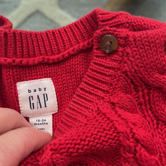LITTLE GIRL GAP SWEATER - Picture 2 of 3